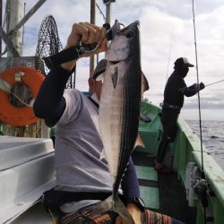康仁丸・ジギング釣り果